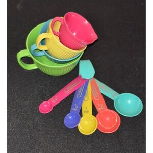Pier 1 Imports Bamboo Fiber Measuring Cups and Farberware Measuring Spoons Set